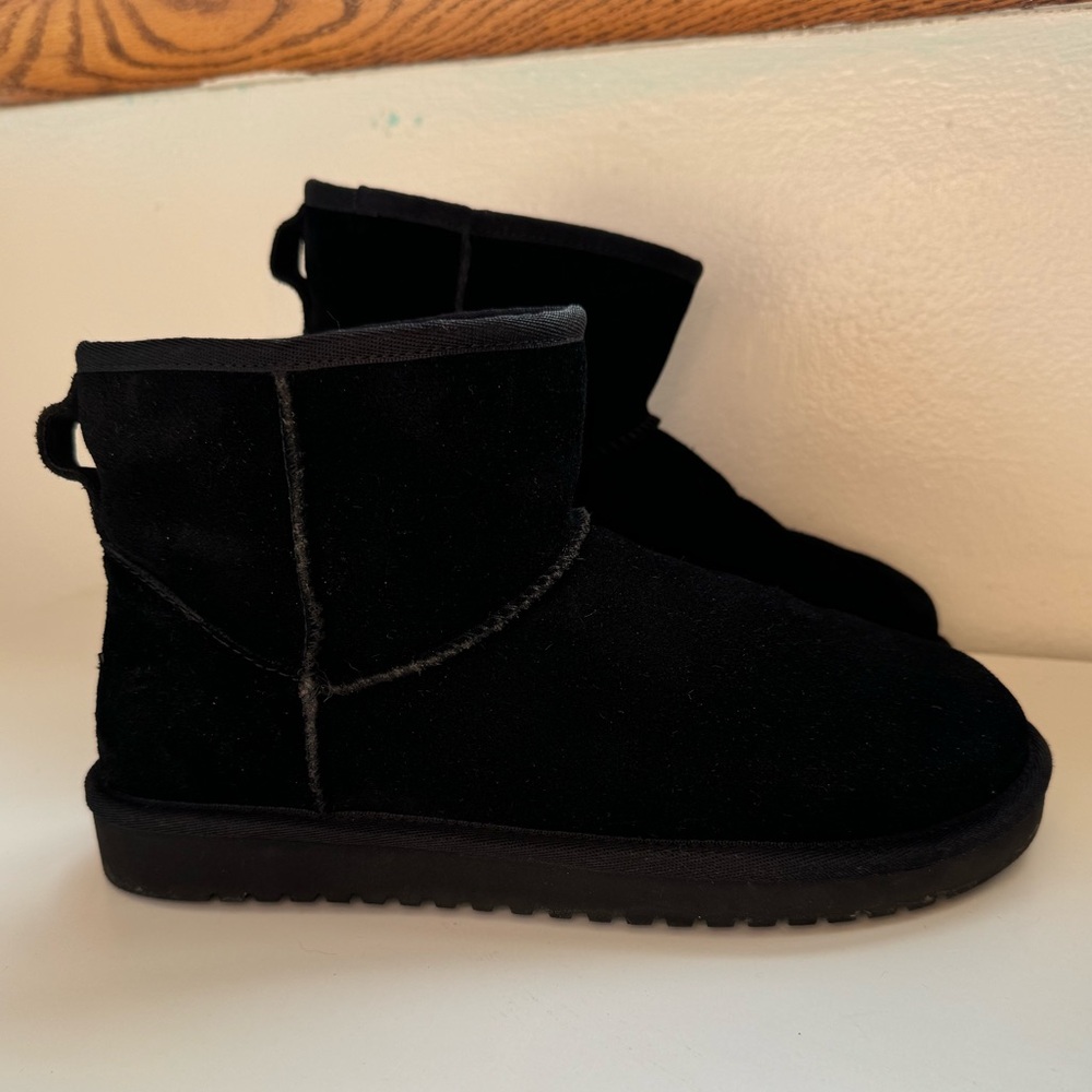 Women’s Black Mini Boots Koolaburra by Ugg